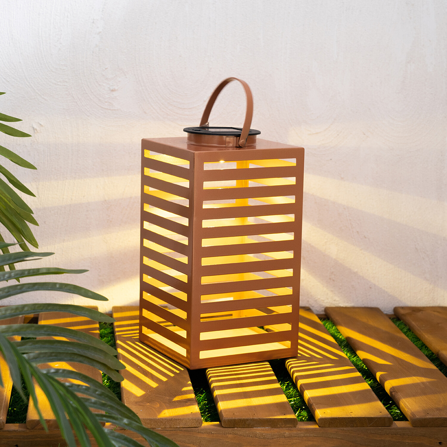 Solar Levi Lantern Image 2