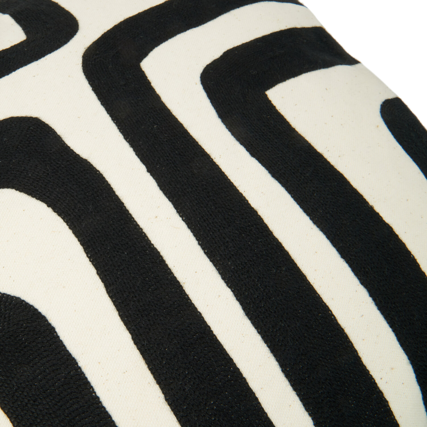 Divante Hudson Embroidered Cushion Image 3