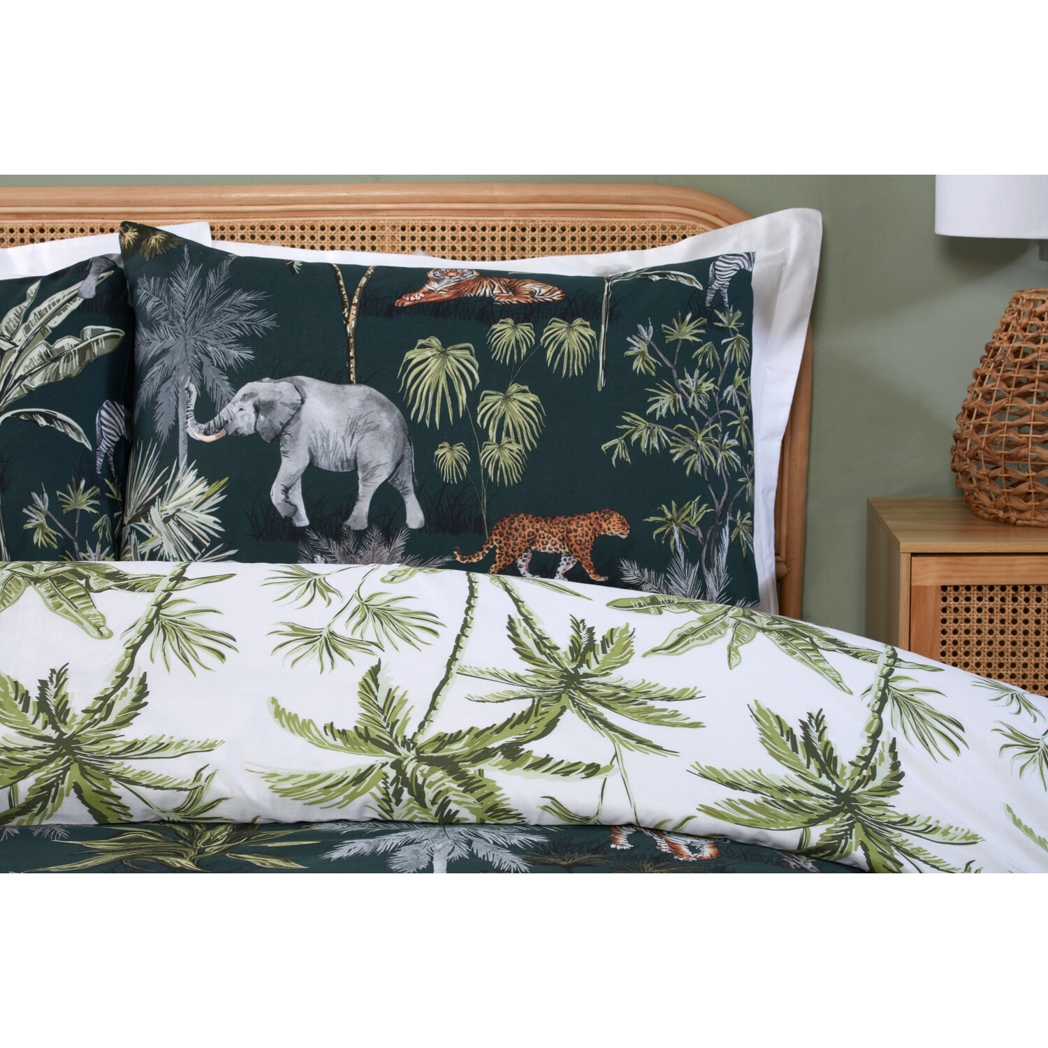 Malawi Duvet Cover and Pillowcase Set - Navy / Single Image 3