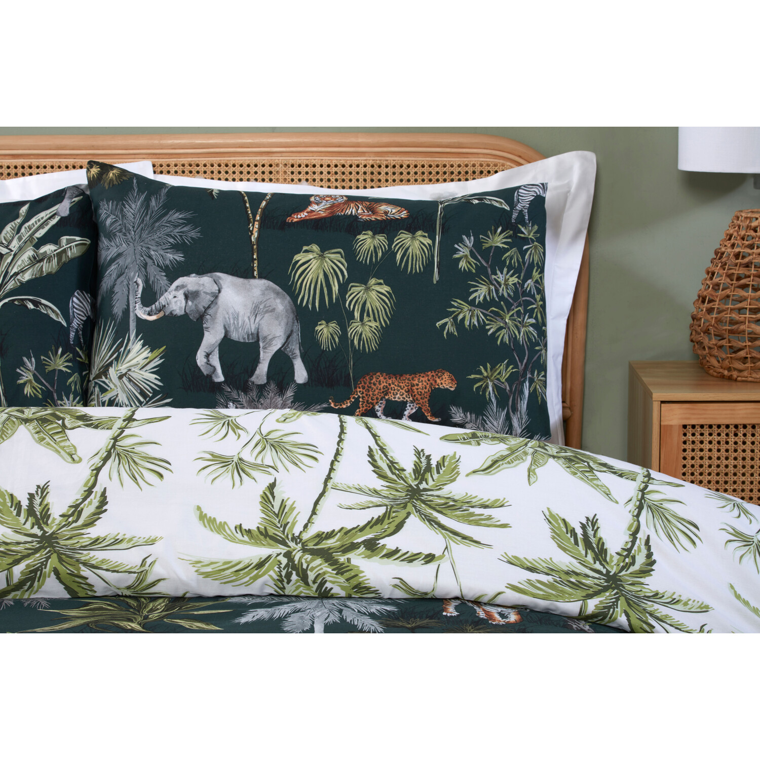 Malawi Duvet Cover and Pillowcase Set - Navy / Double Image 3