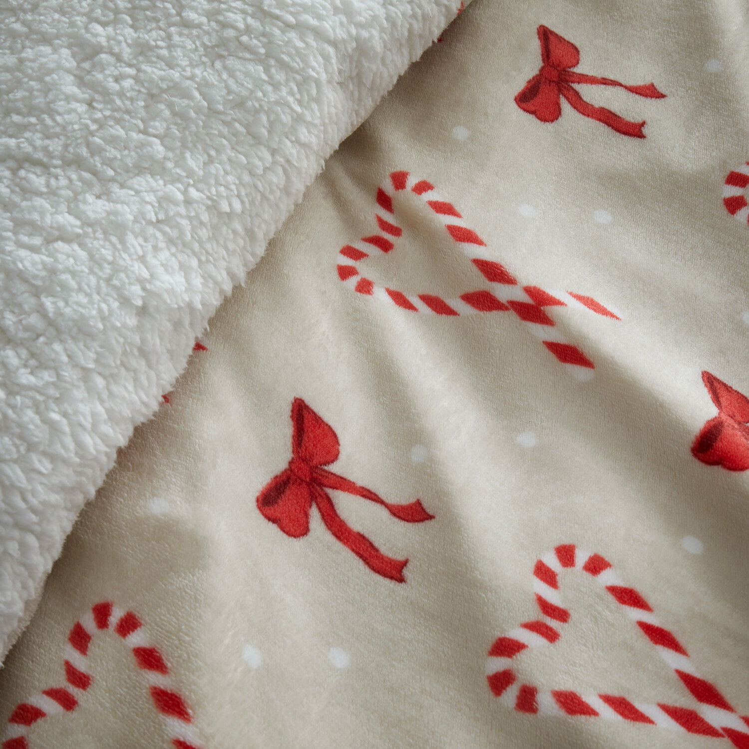 Candy Cane Hearts Fleece Duvet Set Beige and Red Double Image 2