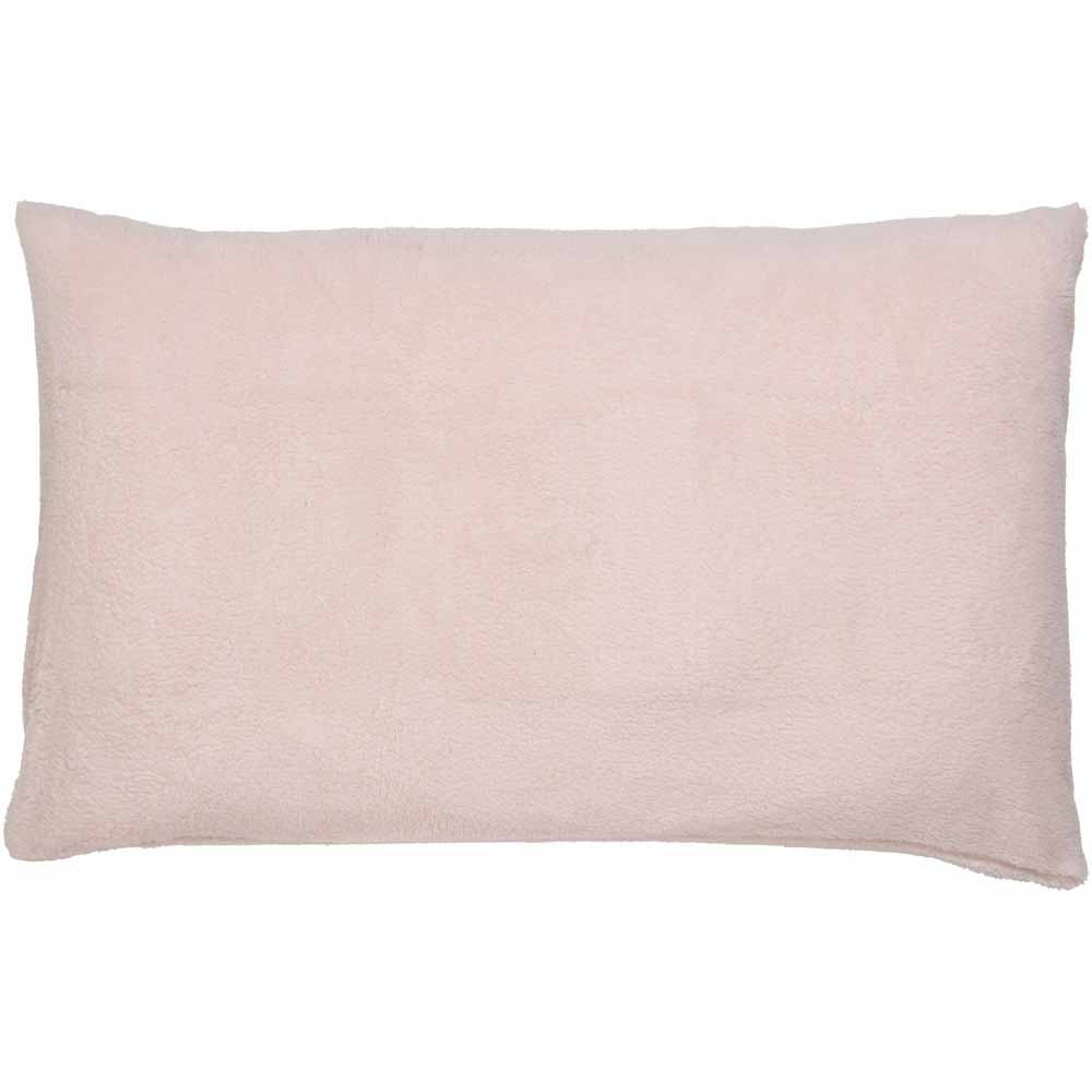 Wilko Blush Soft Teddy Fleece HousewifePillowcases 2 Pack Image 1