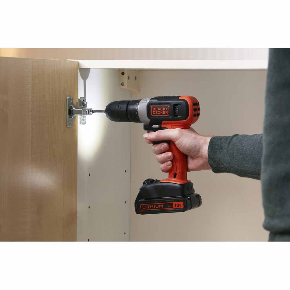 Black & Decker 18V 1.5Ah Lithium-Ion Cordless Drill Drive with Battery Image 3