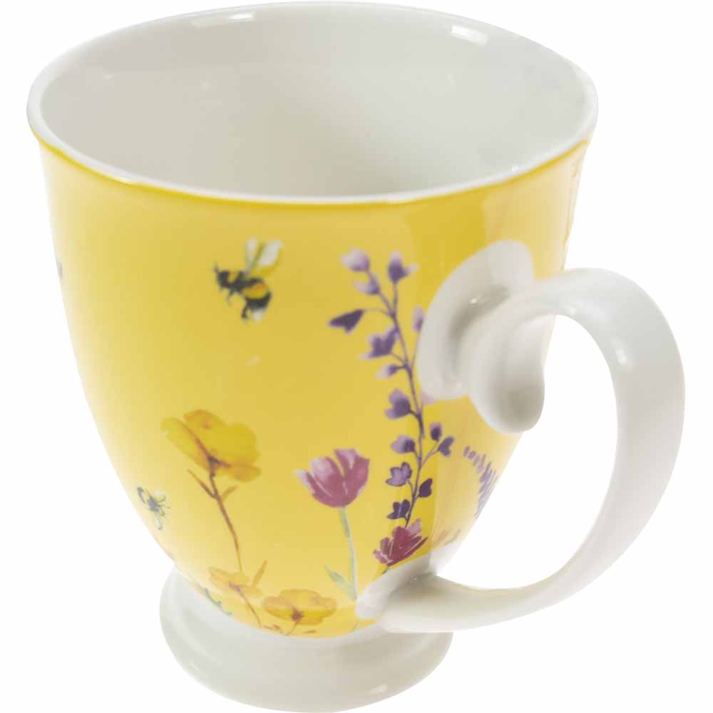 Wilko Yellow Bee Design Mug Image 3