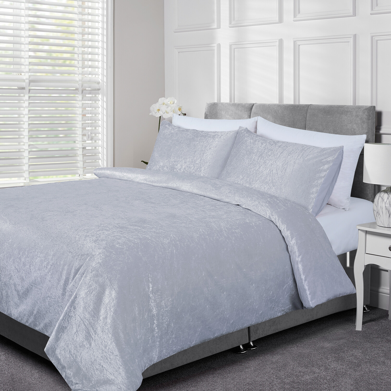 Crushed Velvet Duvet Cover and Pillowcase Set - Superking Image 1