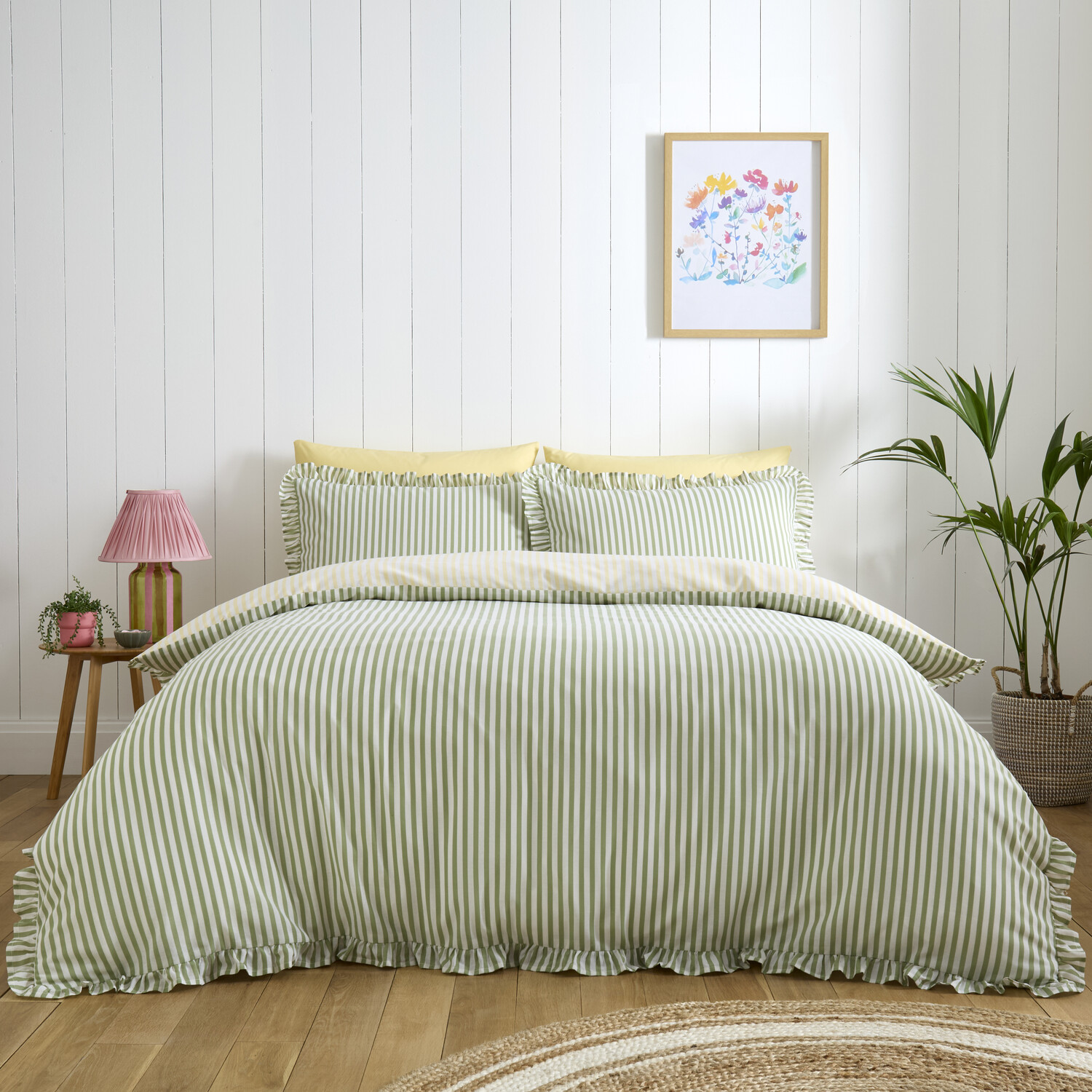 Felicity Frill Duvet Set Green King Image 1