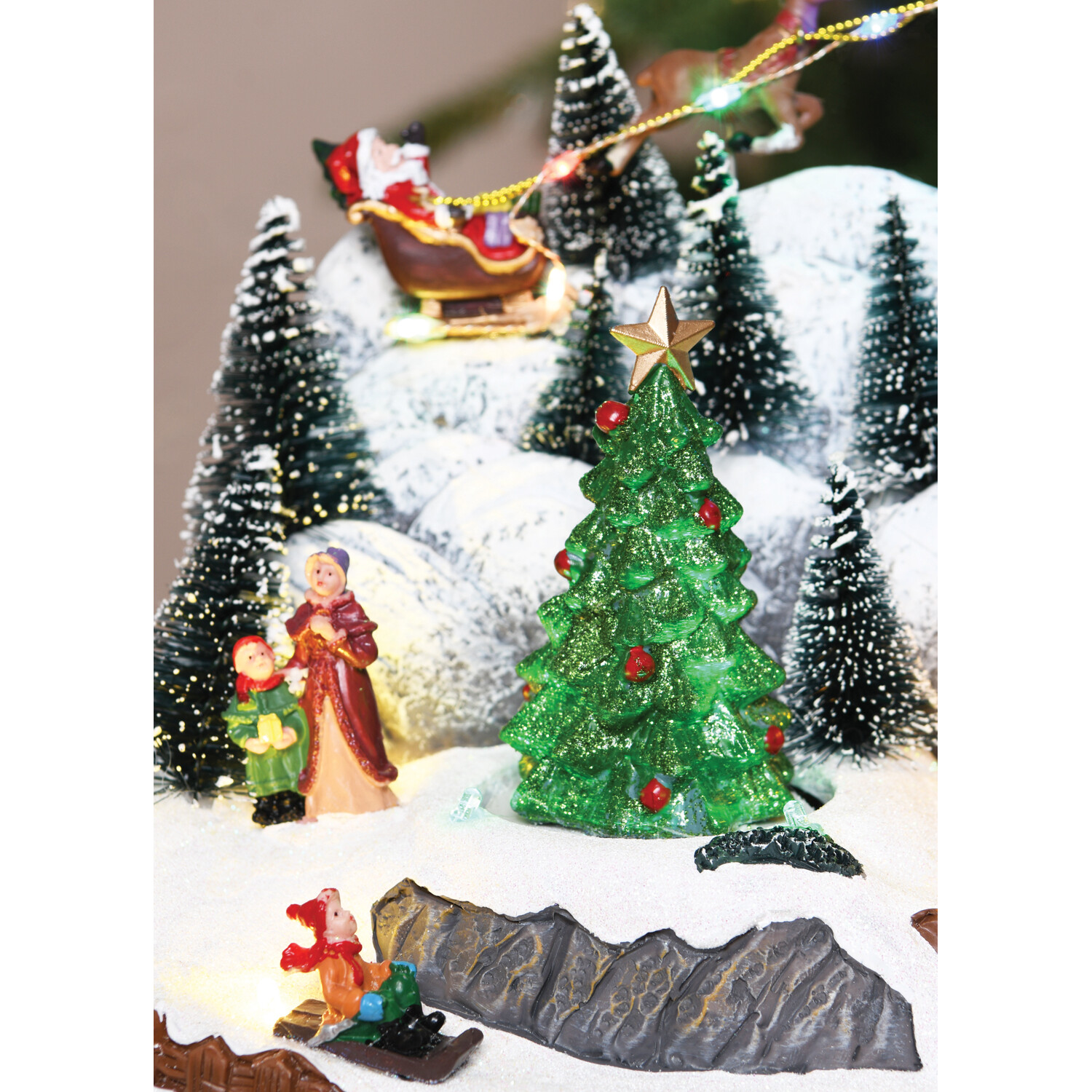 Christmas Tree Village Model Image 5