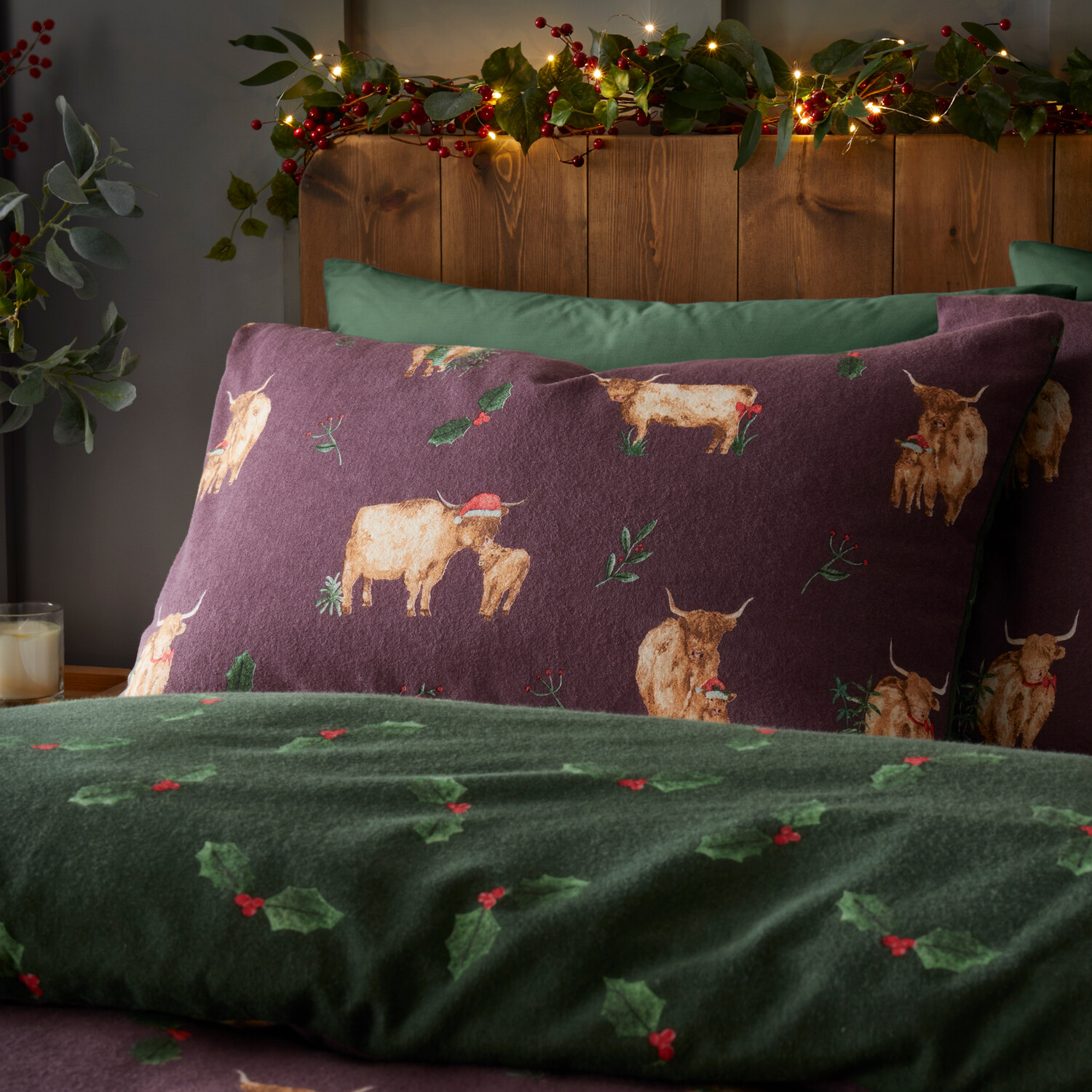 Burgundy Christmas Highland Cows Duvet Set Burgundy Image 4