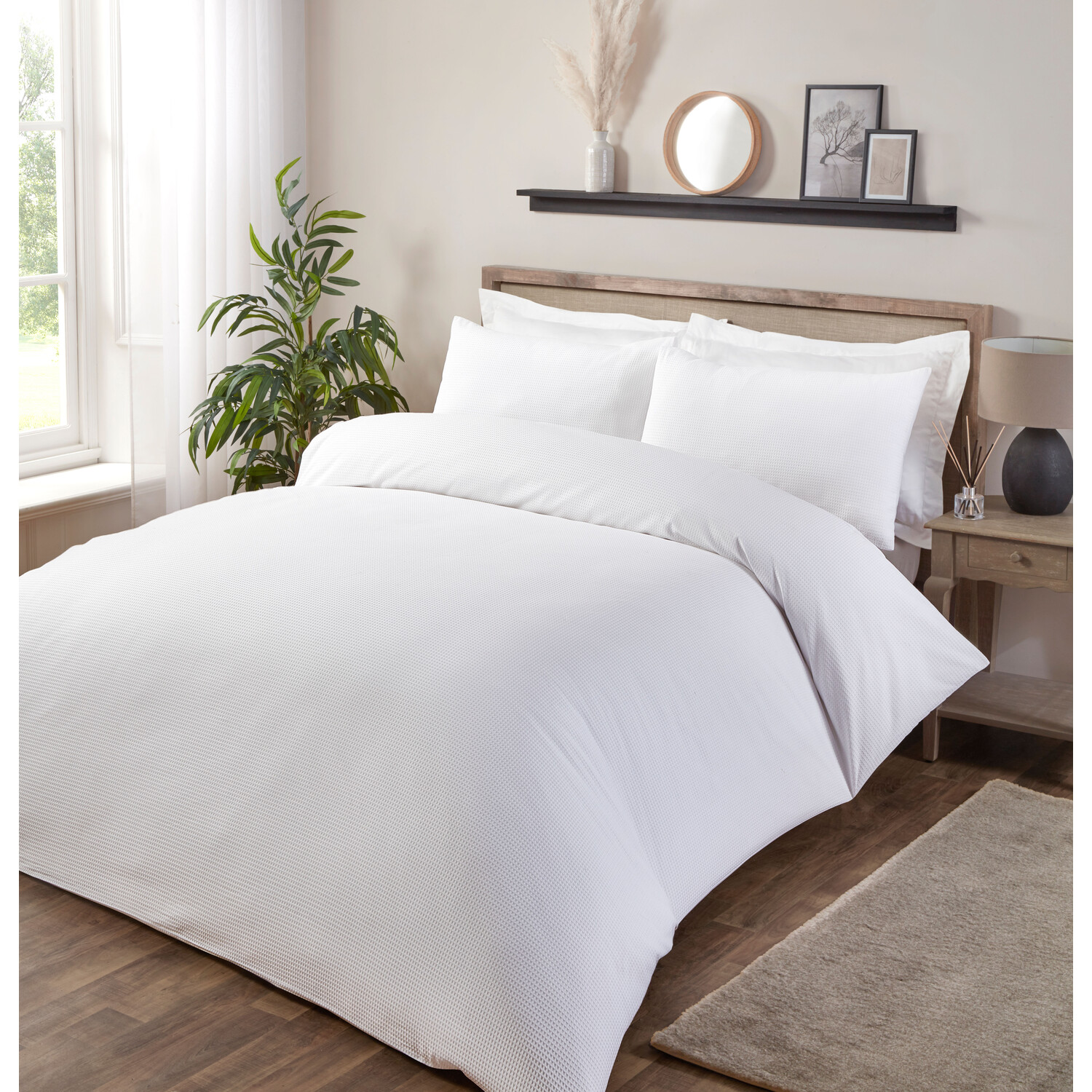 Divante Belgravia Double White Waffle Duvet Set Image 2
