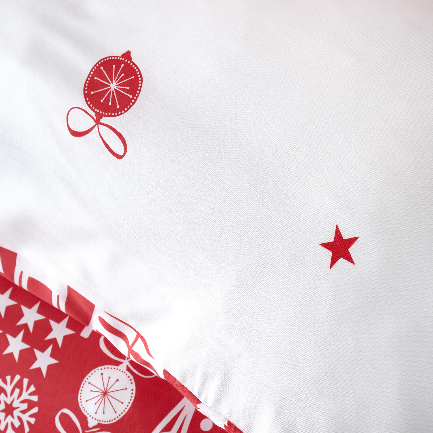 Christmas Houses Duvet Set - Red / Single Image 4