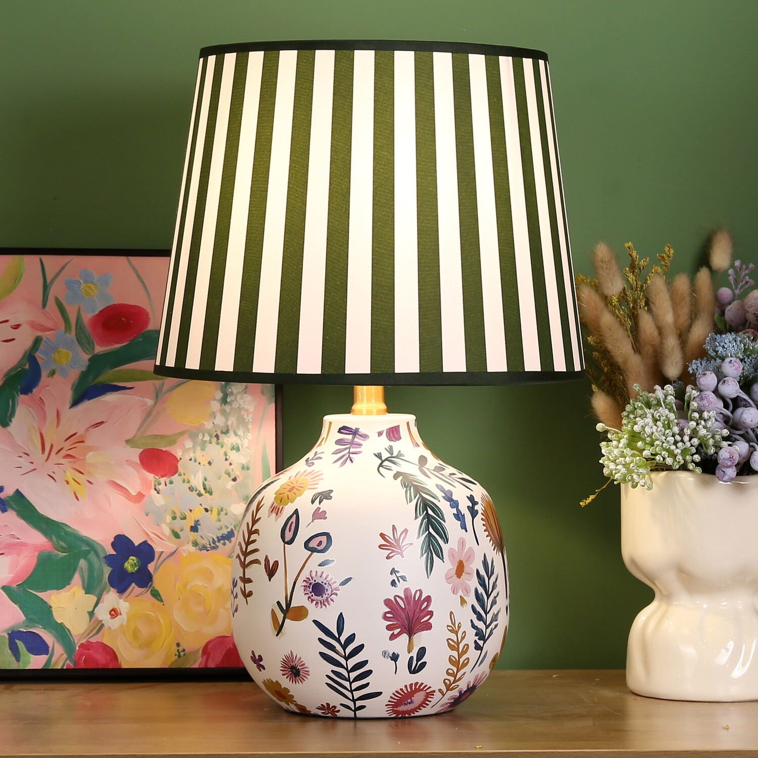 Madelyn Table Lamp Image 7
