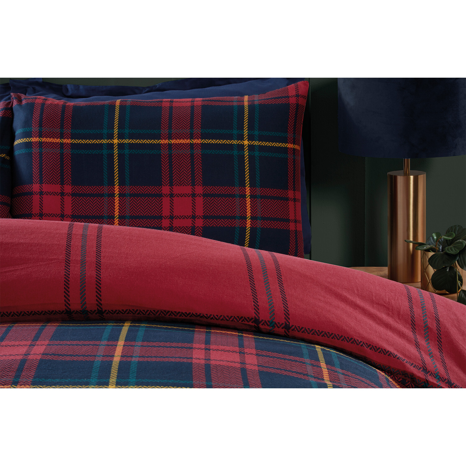 Kinsley King Size Red Tartan Duvet Set Image 3