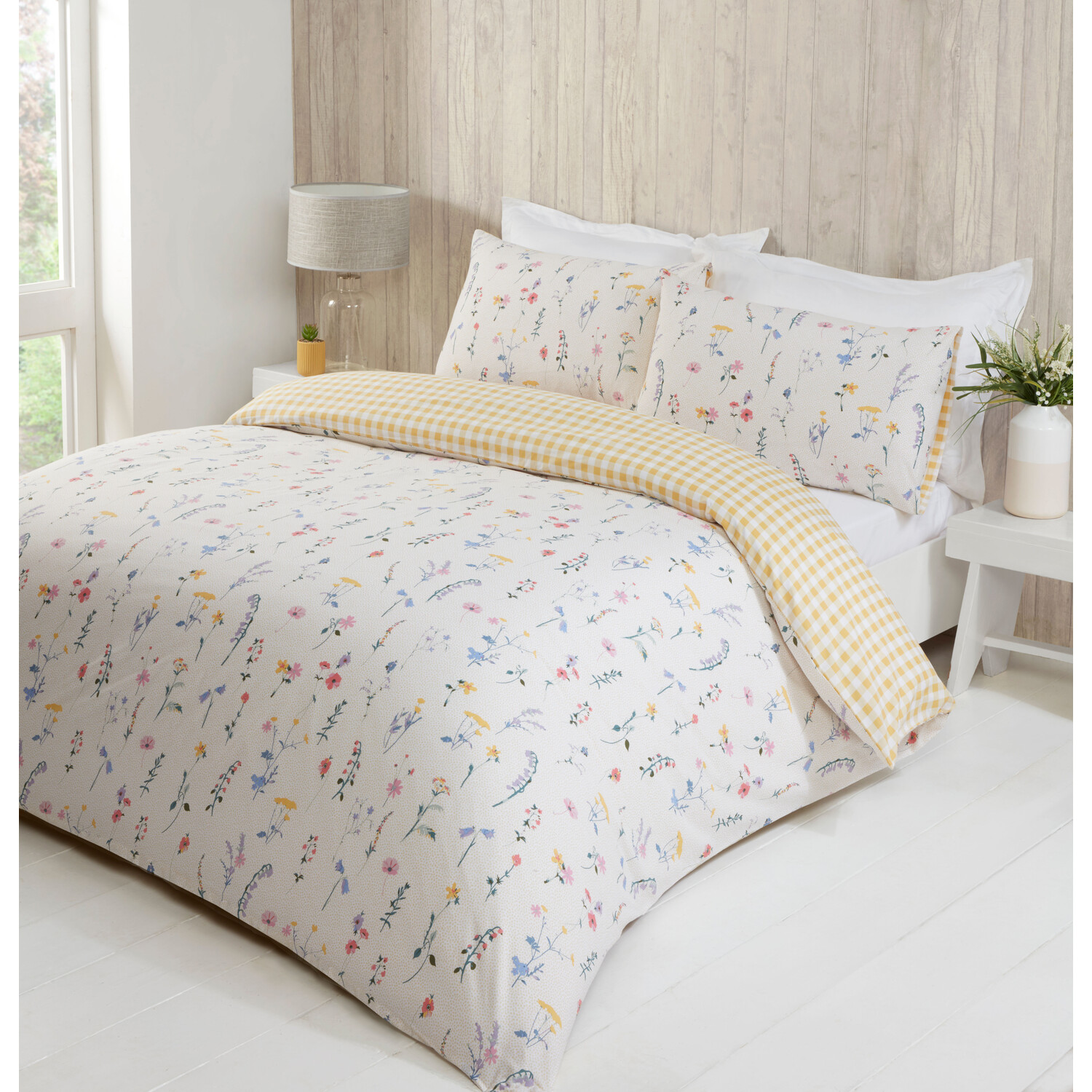 Divante King Size Meadow Flower Duvet Set Image 2
