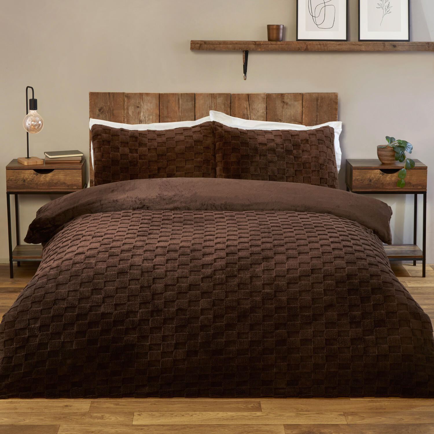 Dakota Checkerboard Fleece Duvet Set Mocha Double Image 1