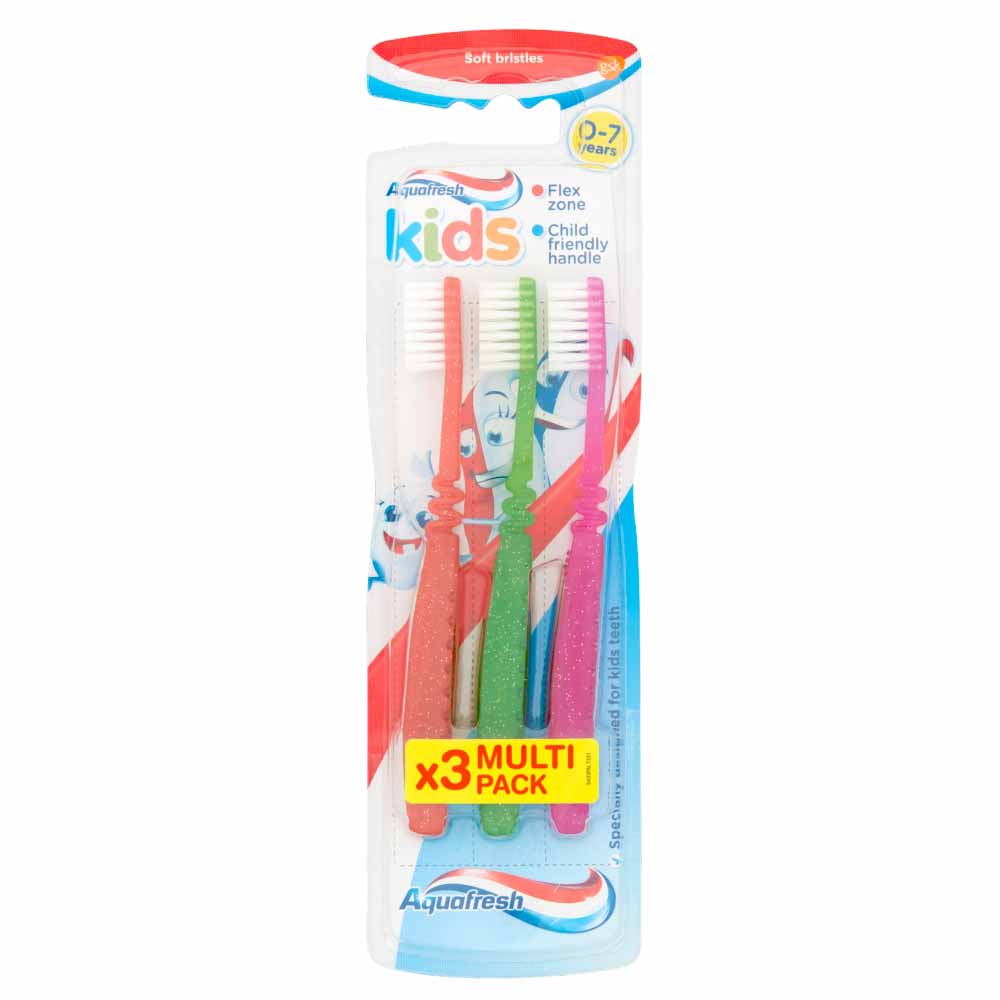 Aquafresh Kids Triple Pack Brushes Image