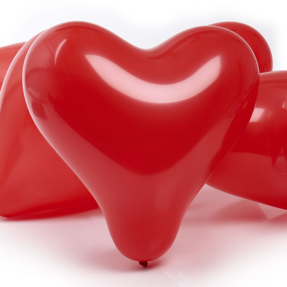 Wilko Red Heart Shaped Balloons 5 pack Image