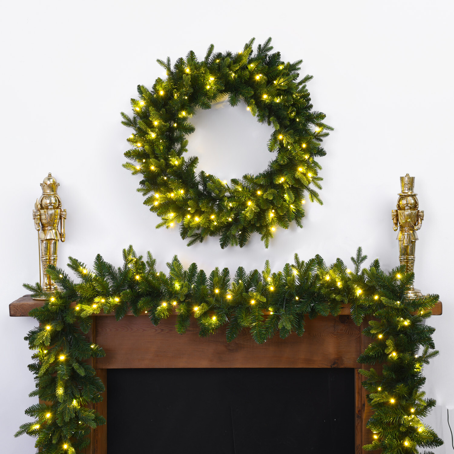 Set of LED Wreath and Garland Green Image 2