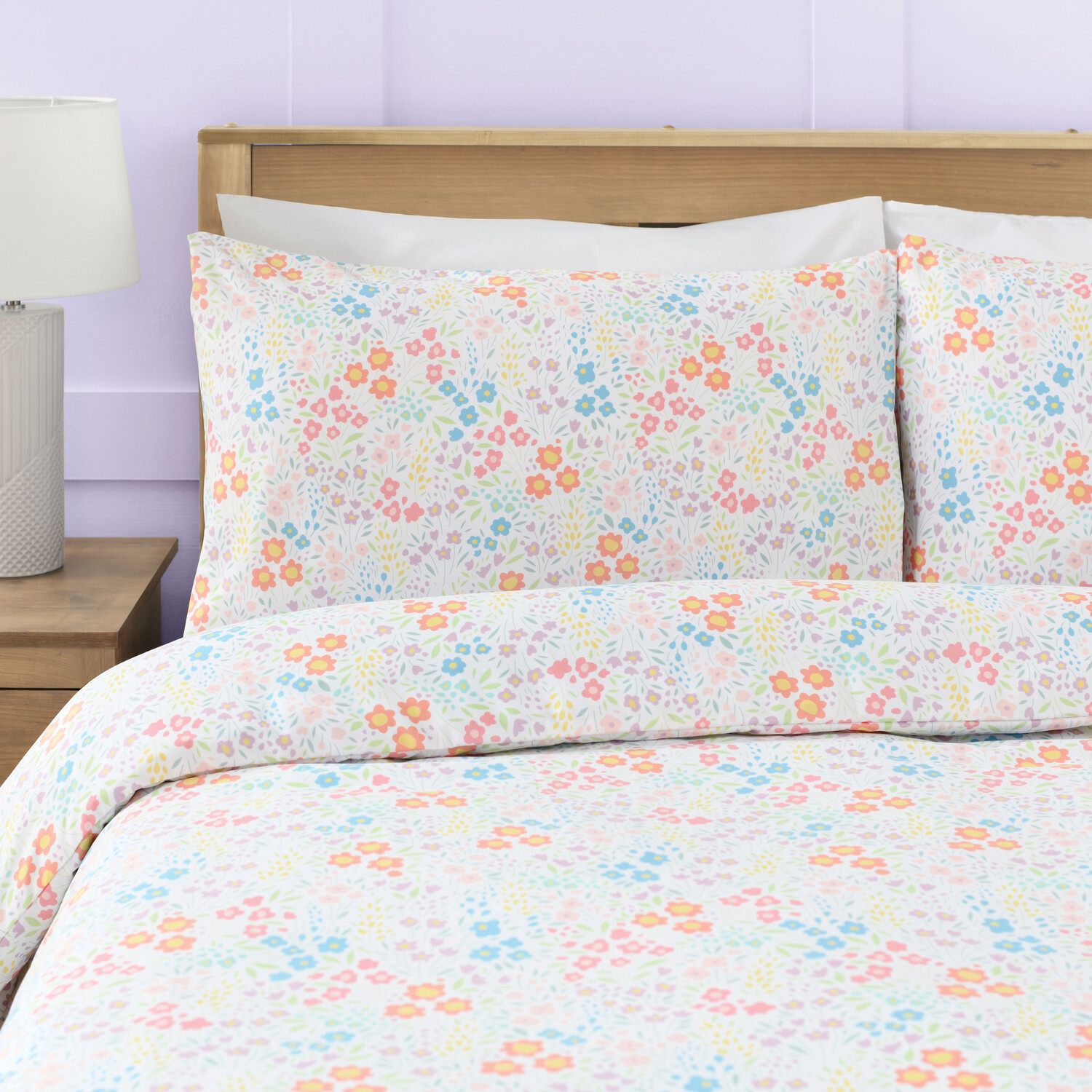 Spring Floral Duvet Cover and Pillowcase Set - King Image 4