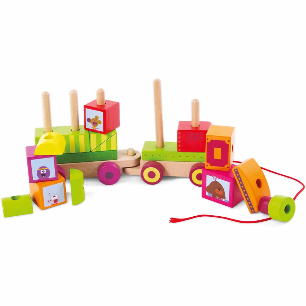 Hey Duggee Wood Pull Along Stack Train Image 3