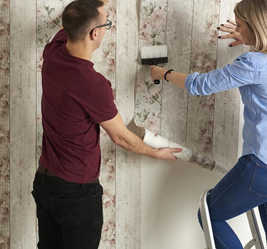 how-to-hang-wallpaper 