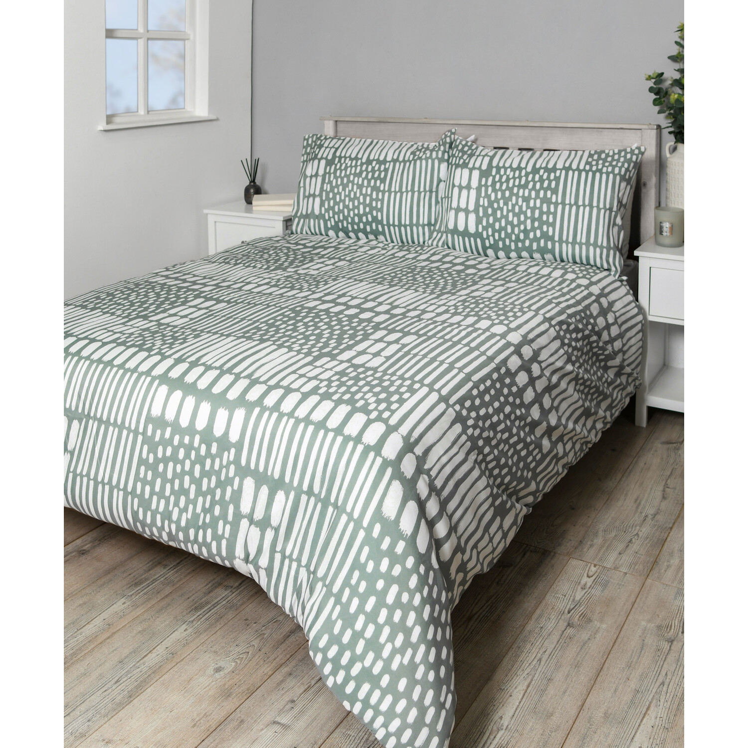 My Home Kailani King Size Sage Duvet Cover and Pillowcase Set Image 2