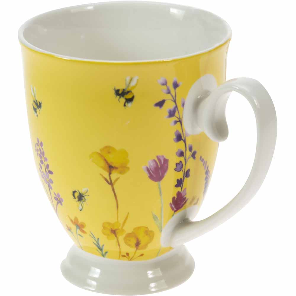 Wilko Yellow Bee Design Mug Image 2