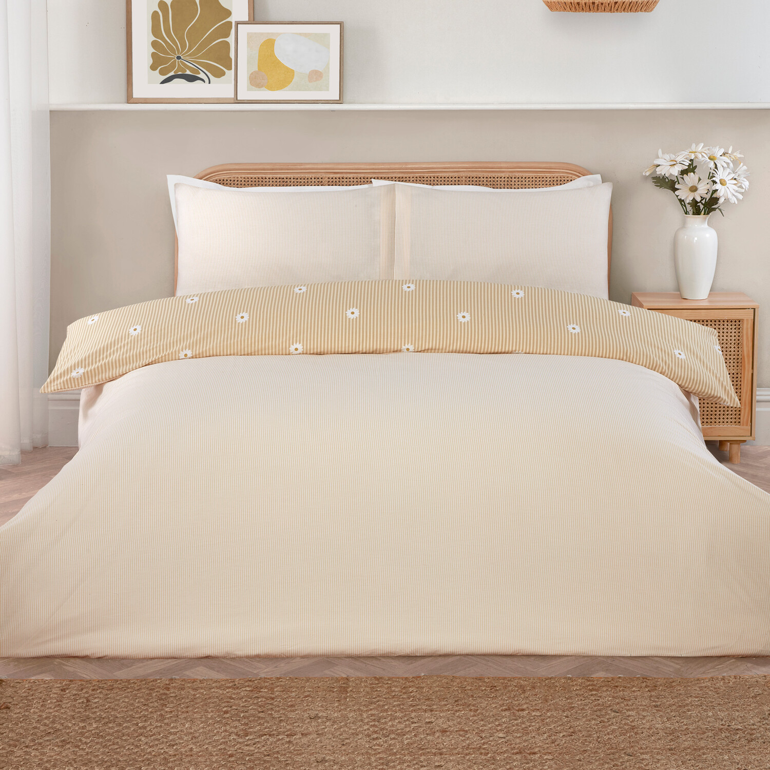 Daisy Stripe Duvet Set Yellow Superking Image 2