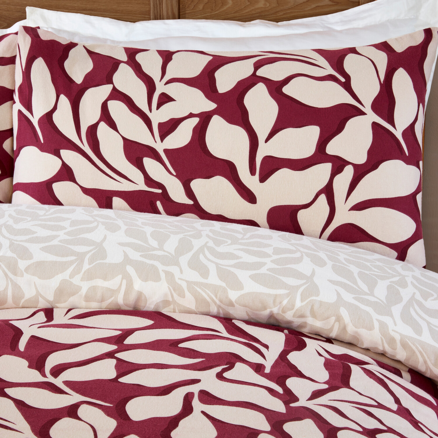 Carolina Leaf Duvet Set Burgundy Double Image 3