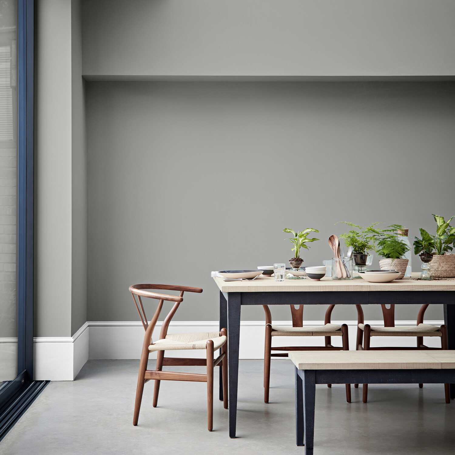 Crown Wall & Ceilings Granite Dust Matt Emulsion 2.5L Image 7