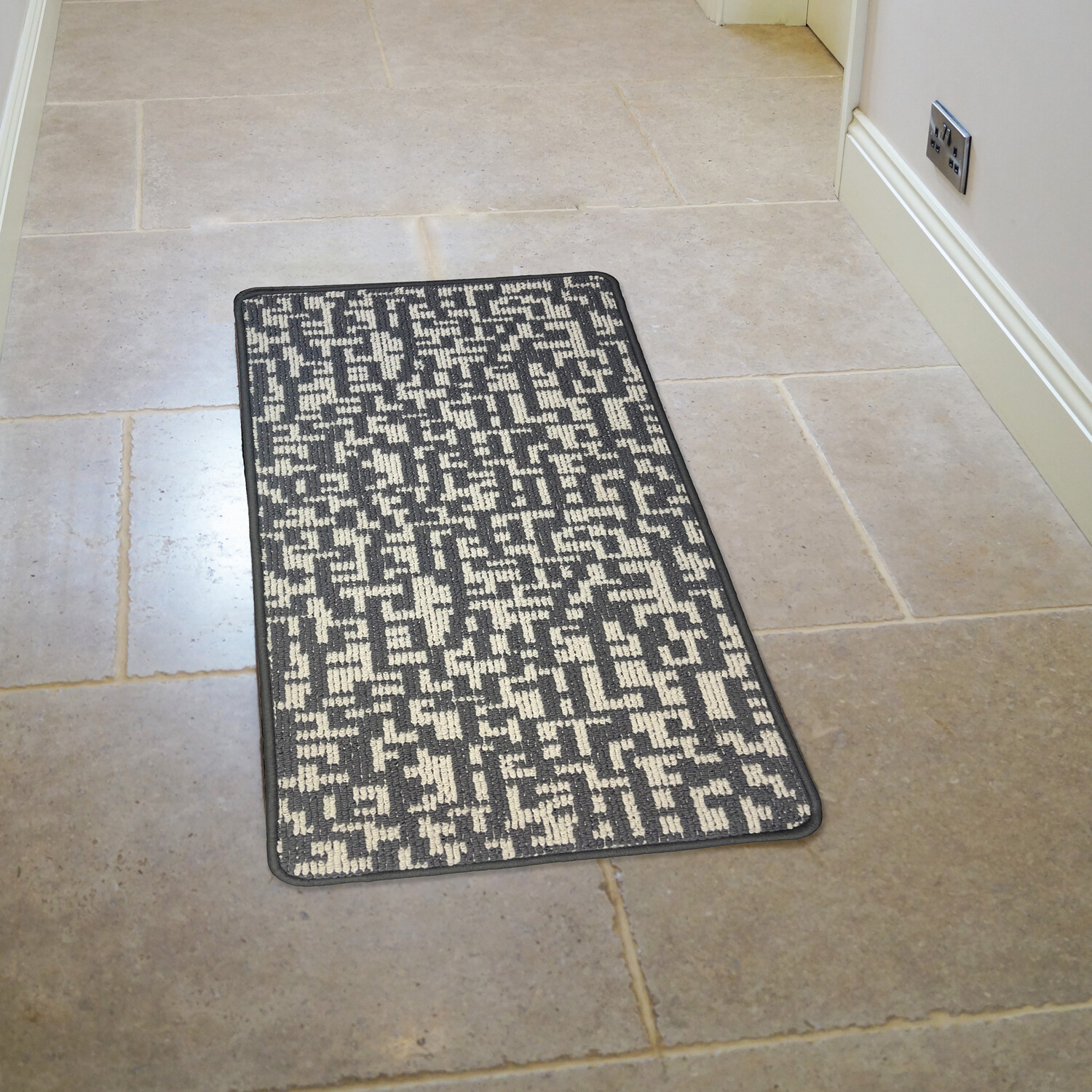 Milly Maze Runner Grey Image 2