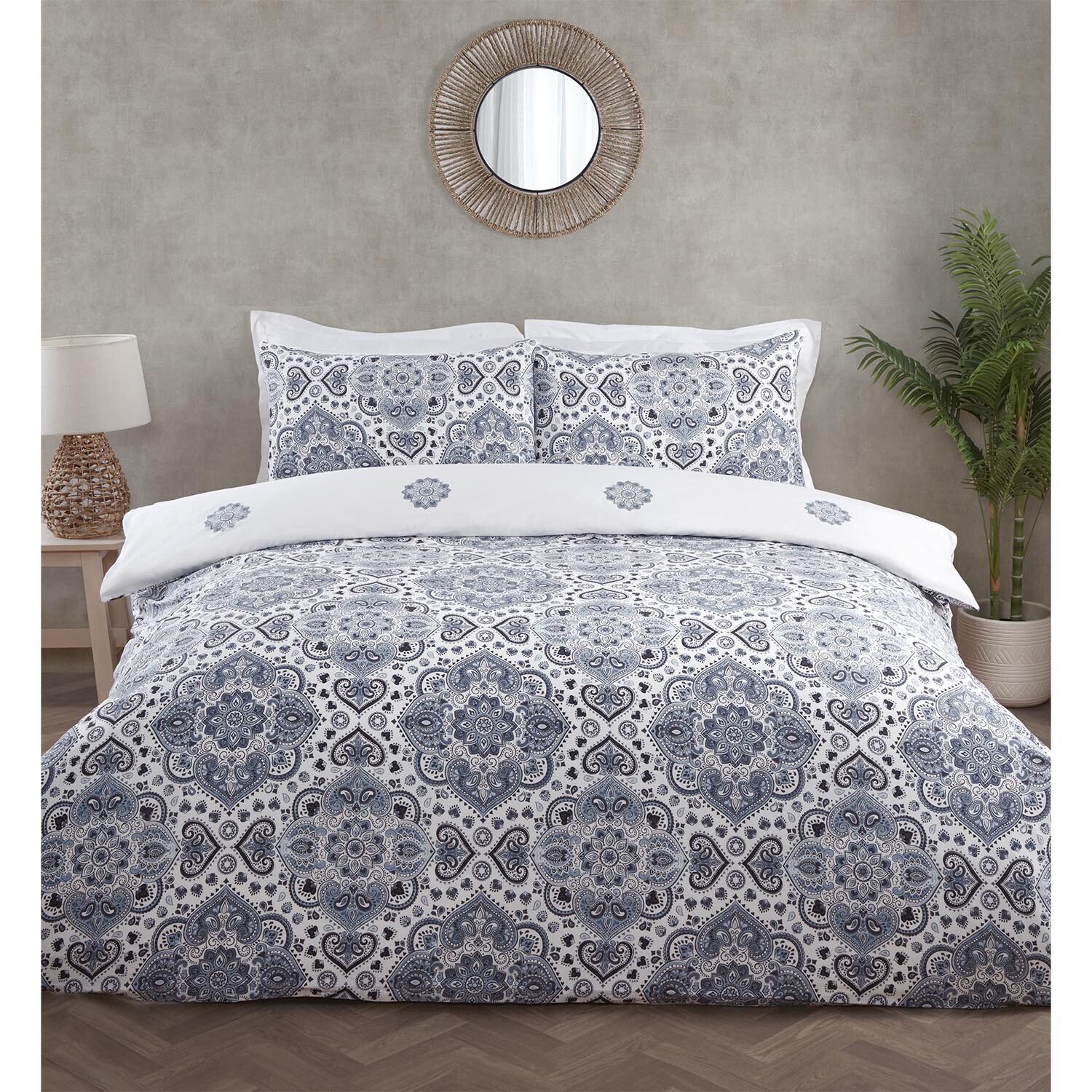 Divante Nadia Block Paisley Print Duvet Cover and Pillowcase Set - Single Image 1