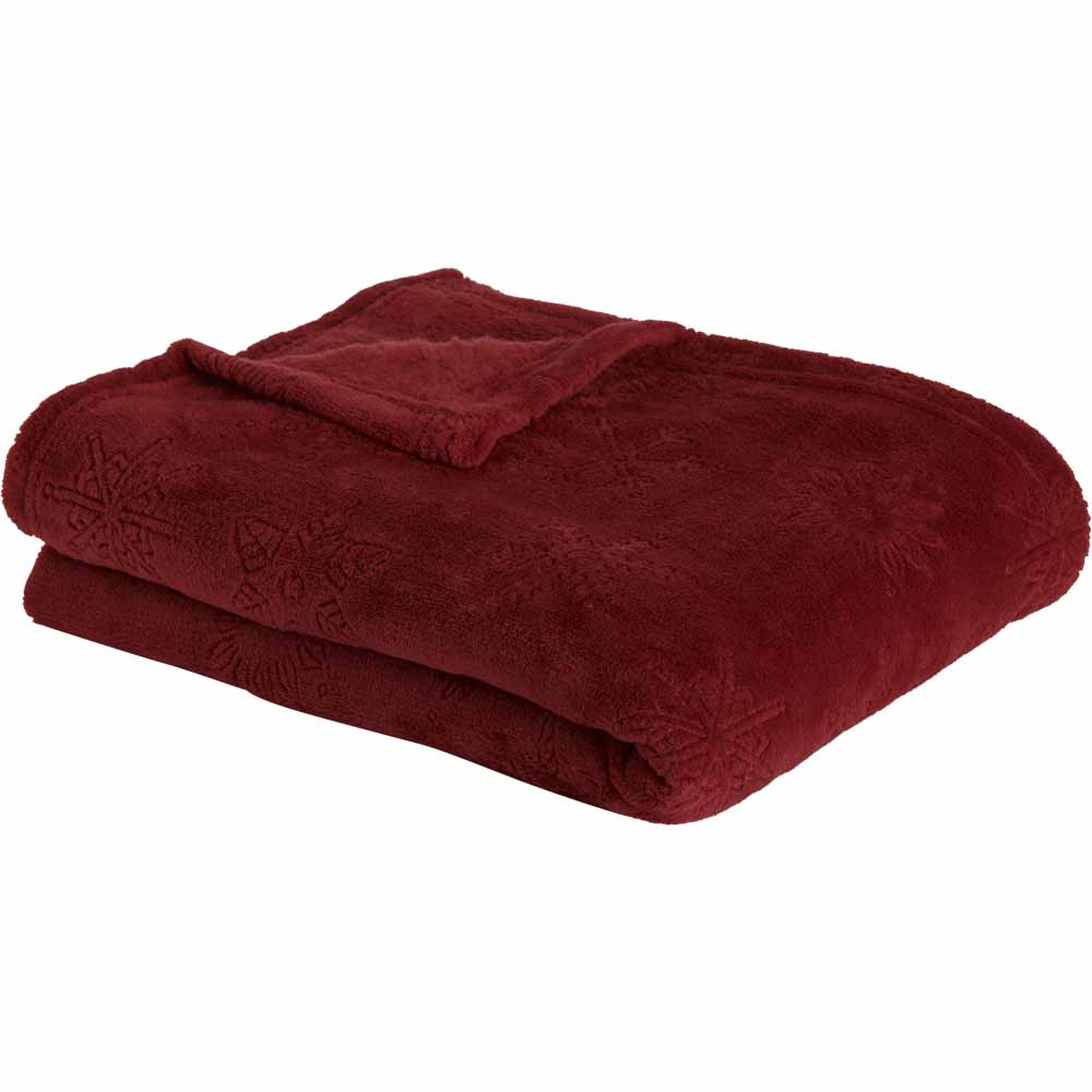 Wilko Snowflake Throw Red 120 x 150cm Wilko