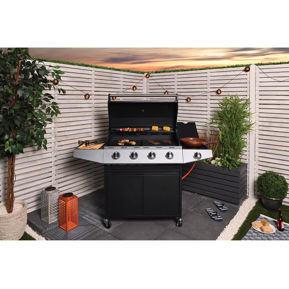 BBQ Chef Columbus Black and Silver 4 Burner BBQ with Side Burner Image 5