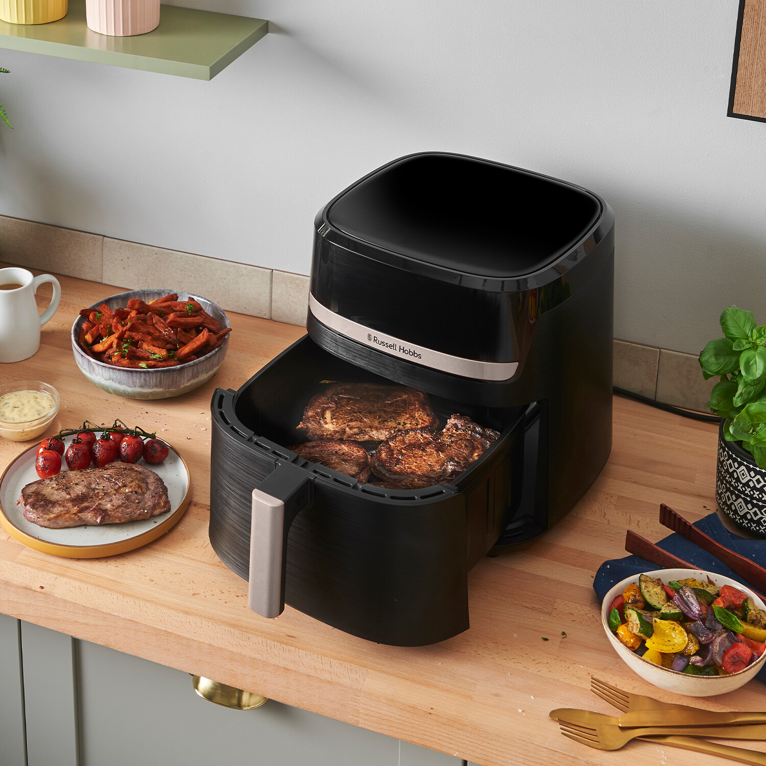 Russell Hobbs Single Drawer Air Fryer Black Image 4