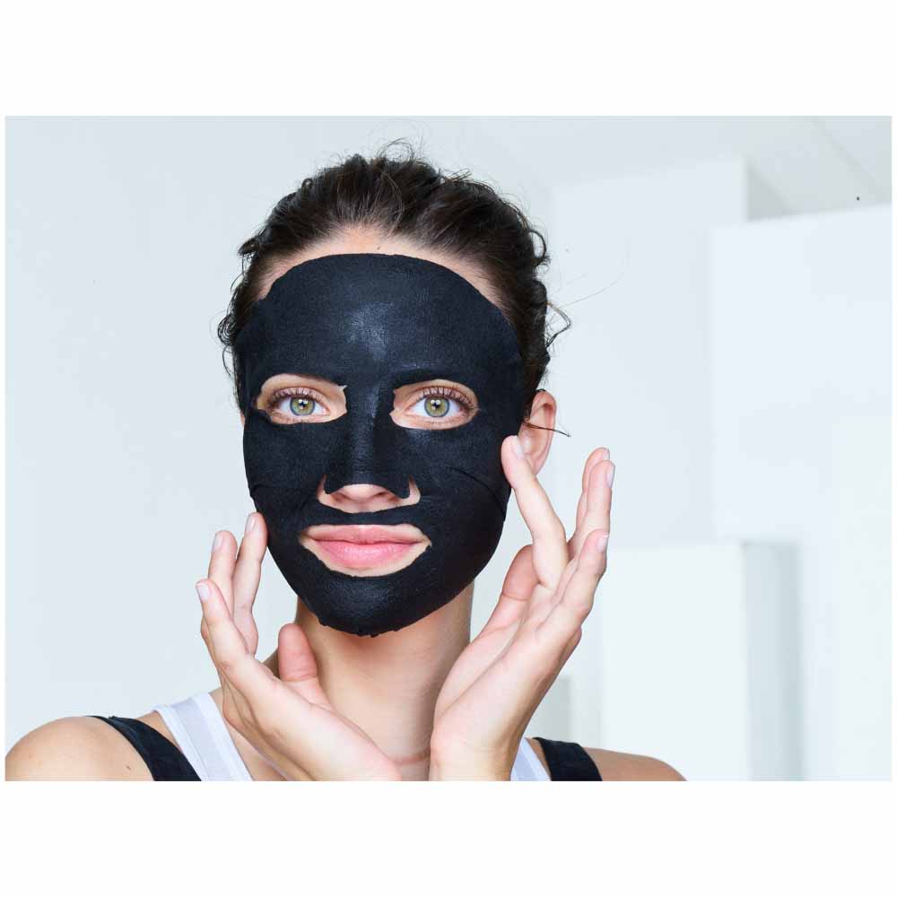 Garnier Pure Charcoal Mattifying Black Tissue Mask Image 2