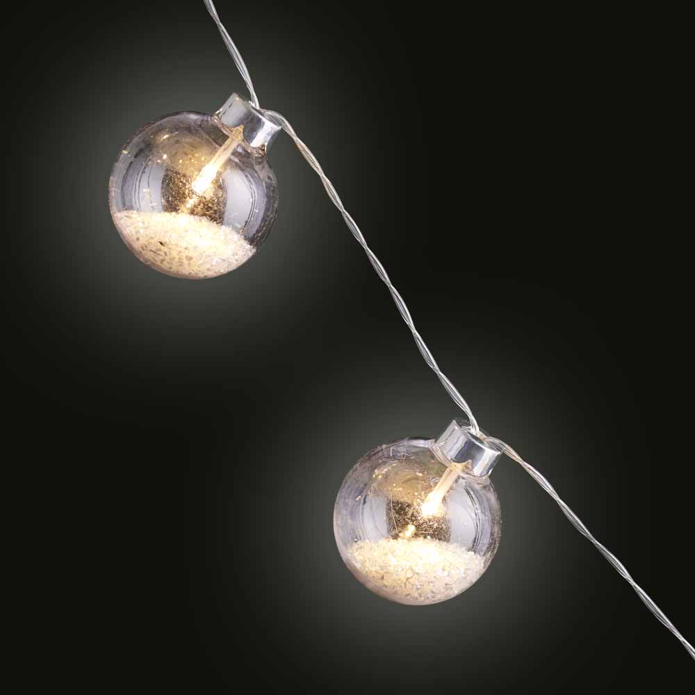 Wilko Battery Operated Plastic Ball With Snow Wilko