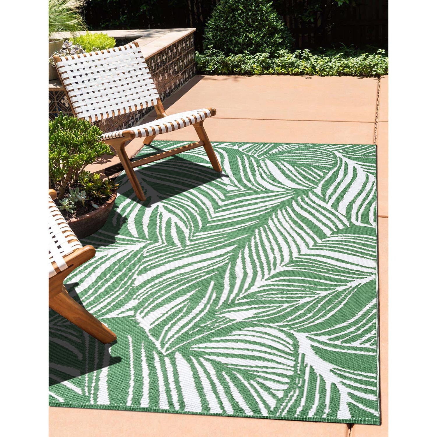 Green Jungle Leaf Outdoor Rug 200 x 150cm Image 3