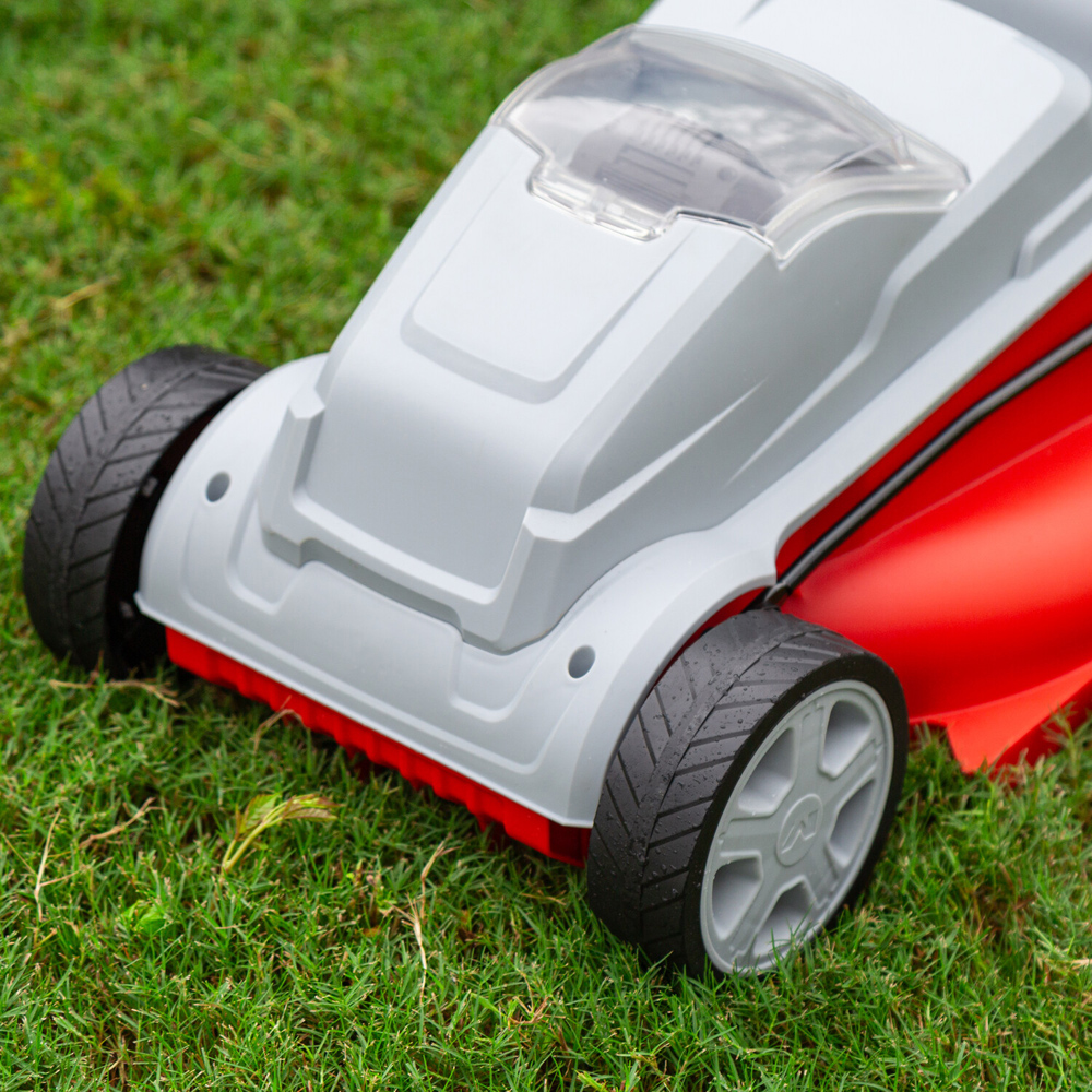 Cordless Lawn Mower Image 2