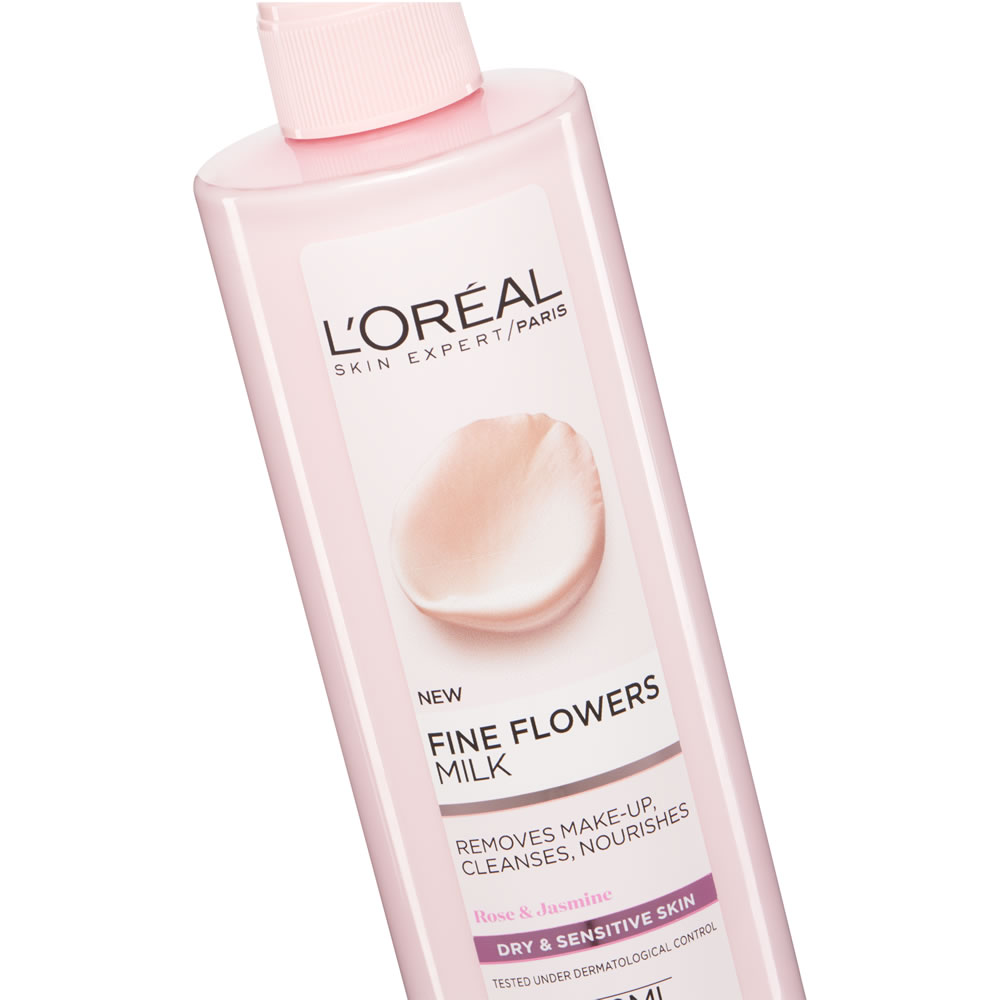 L'Oreal Paris Fine Flowers Cleansing Milk Sensitive Skin 400ml Wilko