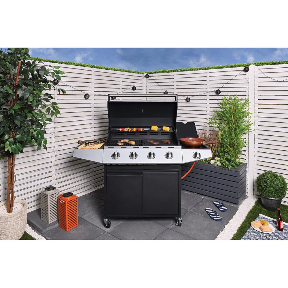 BBQ Chef Columbus Black and Silver 4 Burner BBQ with Side Burner Image 6