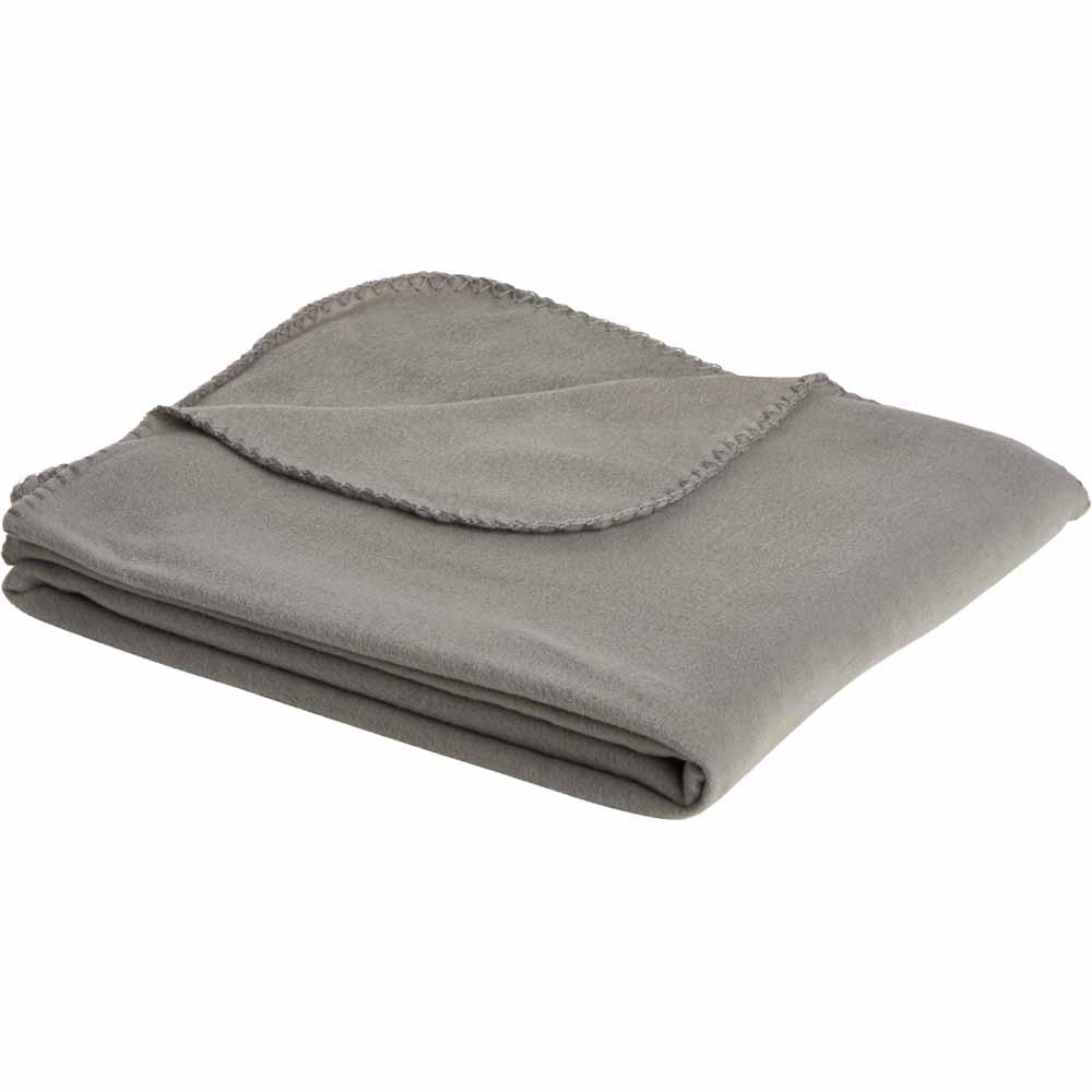 Country Club Fleece Blanket Grey 120 x 150cm Wilko
