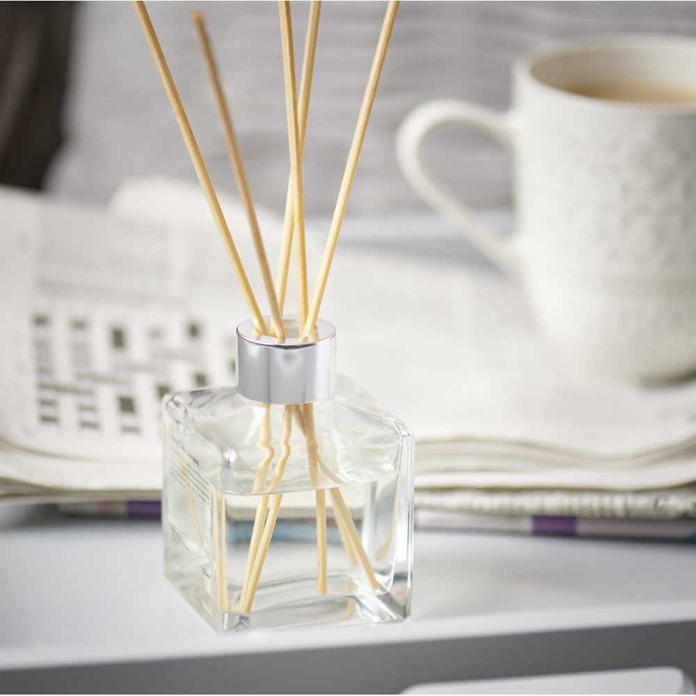 Wilko Almond and Cashmere Reed Diffuser 120ml Wilko