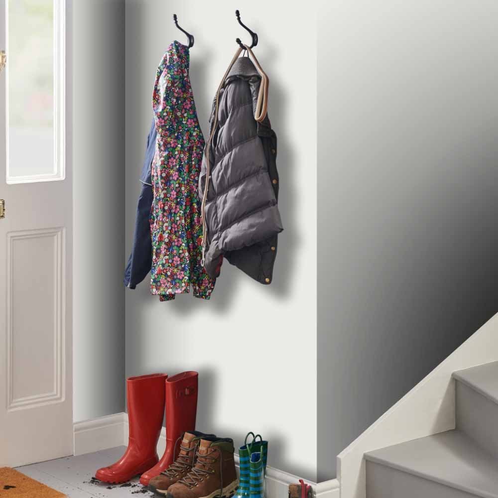 Wilko Tough & Washable Chalk White Emulsion Paint 5L Image 5