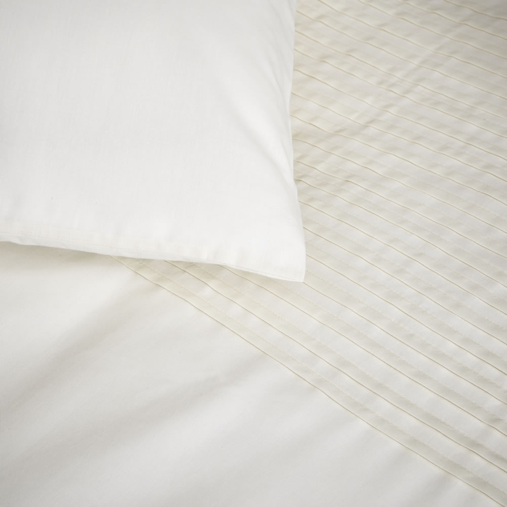 Wilko Pintuck Duvet Set Cream Double Wilko