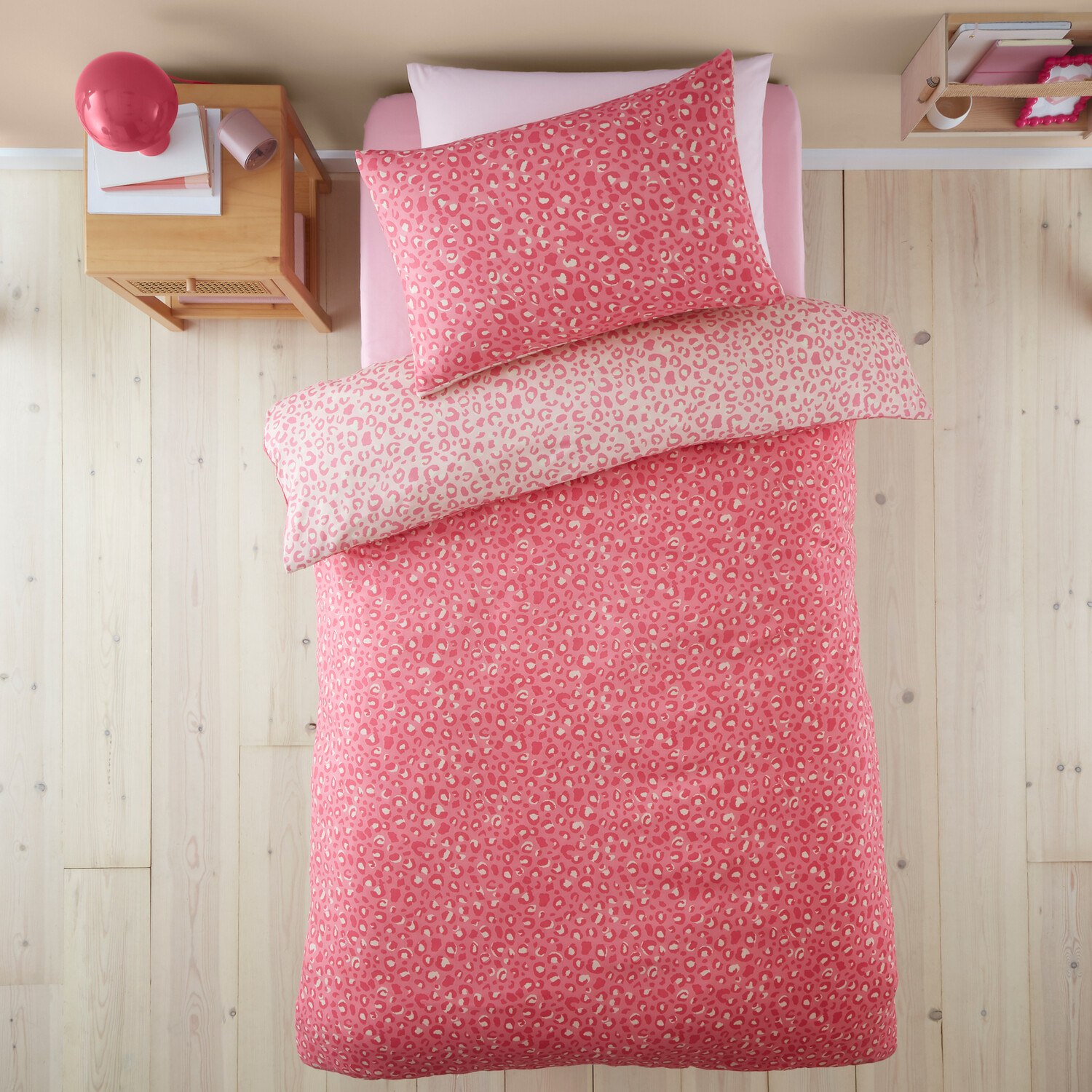 Leopard Print Duvet Pink Image 2