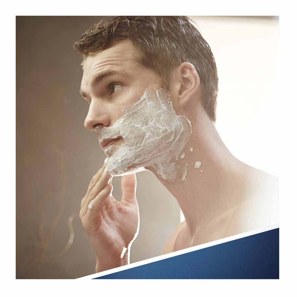 Gillette Sensitive Skin Shave Gel 200ml Image 4