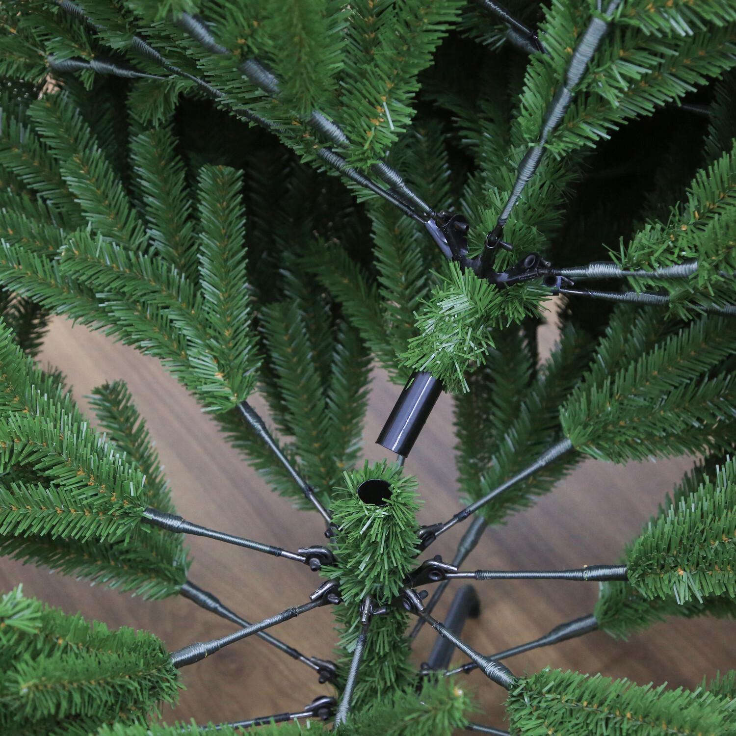 Noble Tree 6ft - Green Image 5
