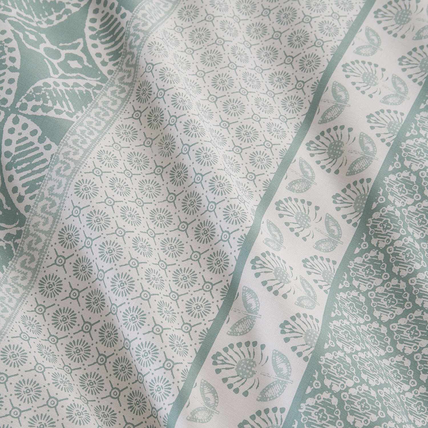 Elora Print Duvet Set - Sage / Double Image 4
