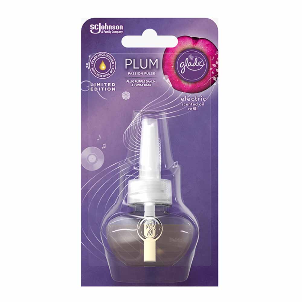 Glade Electric Plum Passion Pulse Refill Image 2