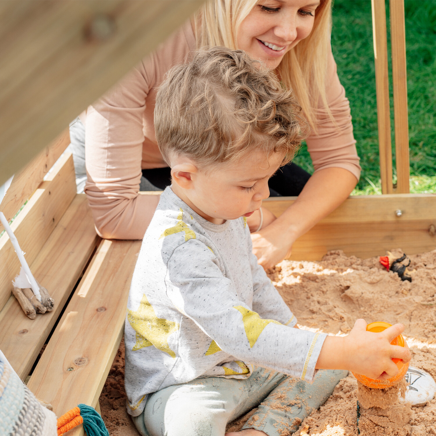 Wooden Sandpit with Canopy - Natural Image 6
